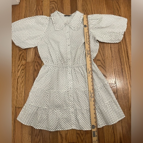 Boohoo Women’s Mini Doll Dress Size 8 US Polka Dots Button Down Puff Sleeves - Picture 8 of 8